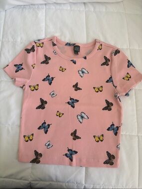 wild fable Pink Butterfly Short Sleeve Tee S worn once